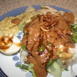 Indonesian Salad With Peanut Sauce