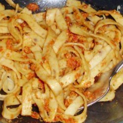 Healthy Sun-Dried Tomato Feta Pesto Linguine