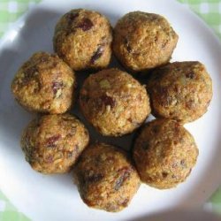 Carrot Cake in a Ball (Raw, Vegan, Gluten-Free)