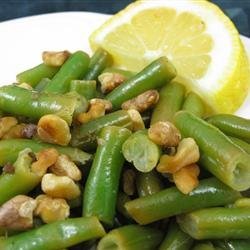 Lemon Green Beans with Walnuts