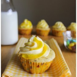 Lemon Poppy Seed Cupcakes