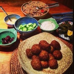 Falafel With Tahini Sauce