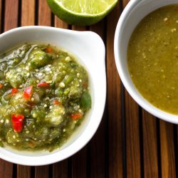 Quick Tomatillo Salsa