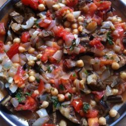 Musaka'a (Palestinian Eggplant Baked With Tomatoes and Chickpeas
