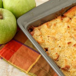 Macaroon Apple Cobbler