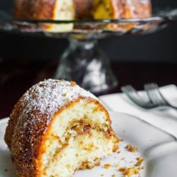 Cinnamon Sour Cream Cake