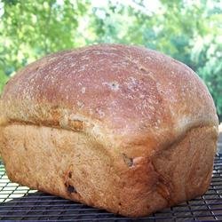 Basil and Sun-dried Tomato Bread