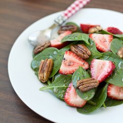 Strawberry Spinach Pecan Salad