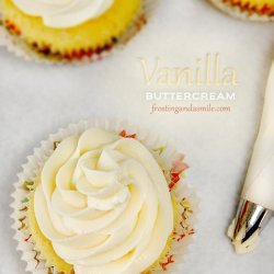 Easy Vanilla Buttercream Frosting