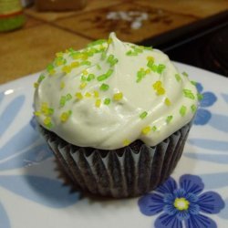 Blackberry Cupcakes With Matcha Cream Cheese Frosting