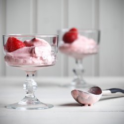 Easiest ever Strawberry Ice Cream