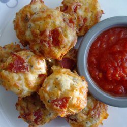 Pepperoni Pizza Puffs