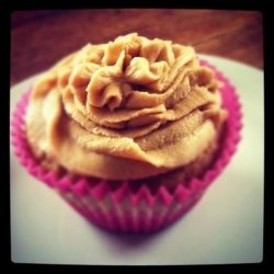 Banana Cupcake With Peanut Butter Frosting