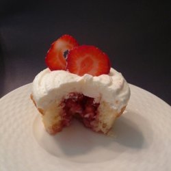 Strawberry and Cream Cupcakes