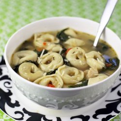 Chicken and Spinach Tortellini Soup