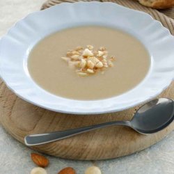 Cauliflower and Almond Soup