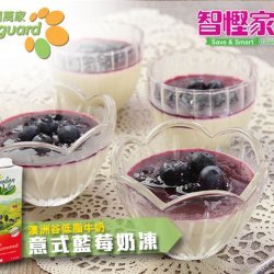 Panna Cotta with Blueberries