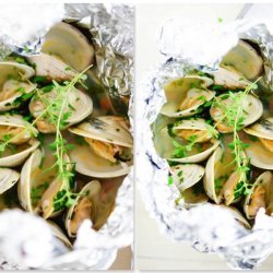 White Wine and Garlic Steamed Clams