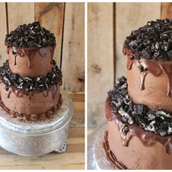 Oreo Cookies and Cream Cake