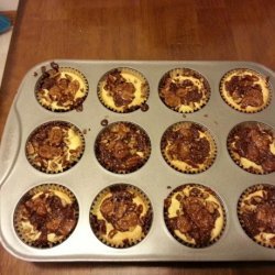 Texas Turtle Cheesecake Cupcakes