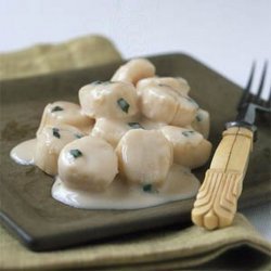 Scallops in Basil-Coconut Sauce