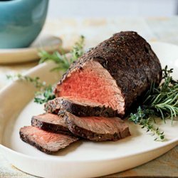 Thyme and Spice Rubbed Roast Beef Tenderloin Au Jus