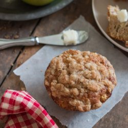 Apple Crumb Muffins