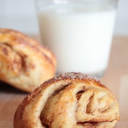 Korvapuusti: Finnish Cinnamon Rolls