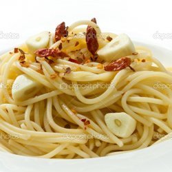 Pasta with Olive Oil, Garlic, and Pepper