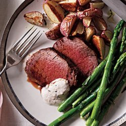 Beef Tenderloin With Horseradish Sauce