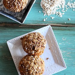 Applesauce Oatmeal Muffins