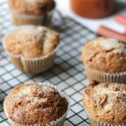 Cinnamon-Rhubarb Muffins