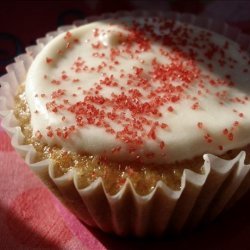 Super-Duper Strawberry Surprise Cupcakes