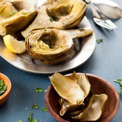 Artichokes Braised With Garlic and Thyme