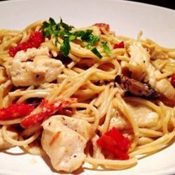 Chicken Fettuccine With Sun-Dried Tomatoes