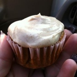 Pumpkin Cupcakes With Cinnamon Cream Cheese Frosting