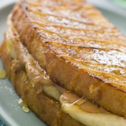 Peanut Butter Banana Stuffed French Toast