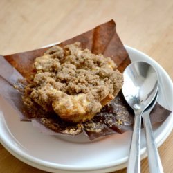 Cinnamon Topped Banana Muffins