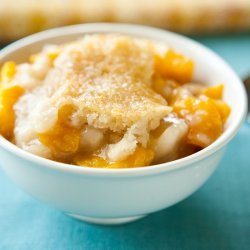 Slow Cooker Peach Cobbler