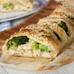 Chicken Broccoli Braid