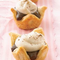 Crescent Macadamia Truffle Cups