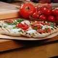 Bobby Flay's Margherita Pizza (Bobby Flay)