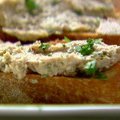 Crostini with Tuna Tapenade (Ina Garten)