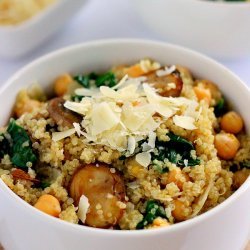 Quinoa with Mushrooms and Spinach