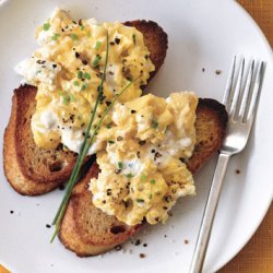 Soft Scrambled Eggs with Fresh Ricotta and Chives