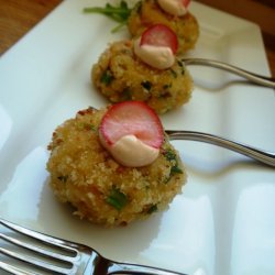 Mini Crab Cakes With Spicy Aioli