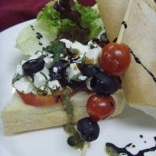 Bruschetta Al Pomodoro Formaggio Bianco