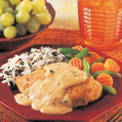 Paprika Chicken With Sour Cream Gravy