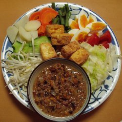 Indonesian Salad With Peanut Sauce