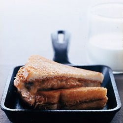 Elvis Presley's Hot Peanut Butter and Banana Sandwich